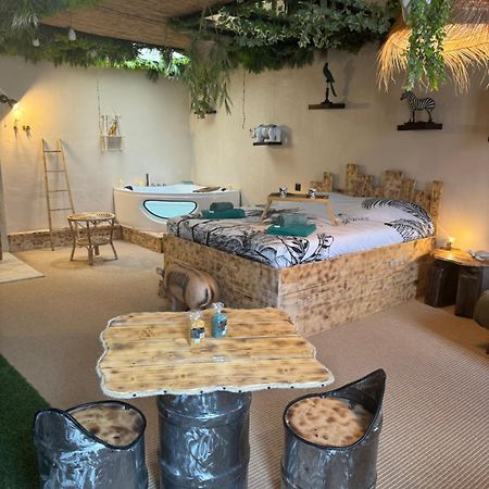 La Jungle De Sissy Bed & Breakfast Saintes-Maries-de-la-Mer Dış mekan fotoğraf